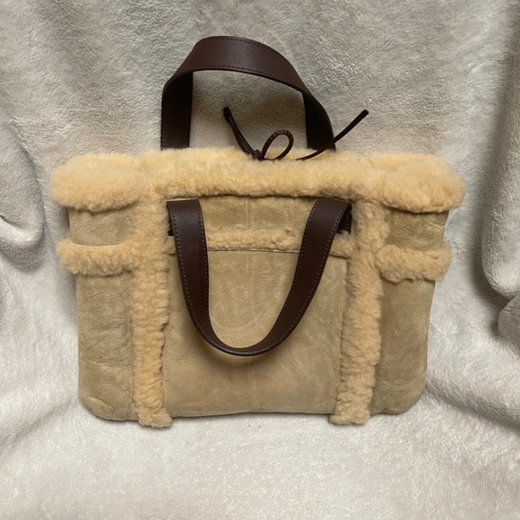 Ugg purse - Picture 2 of 3